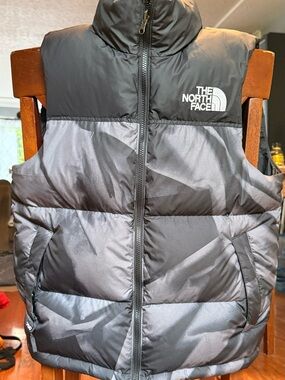The North Face retro 1996 (smoked pearl) Nupste Puffer Vest